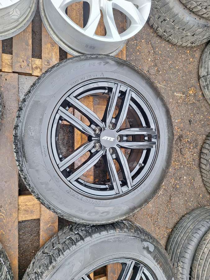 Pirelli, žieminės 215/65 R17