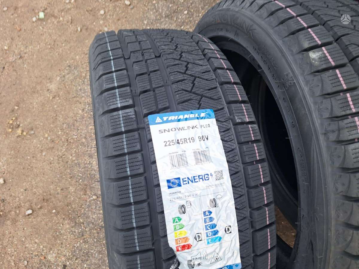 Triangle, ziemas 225/45 R19