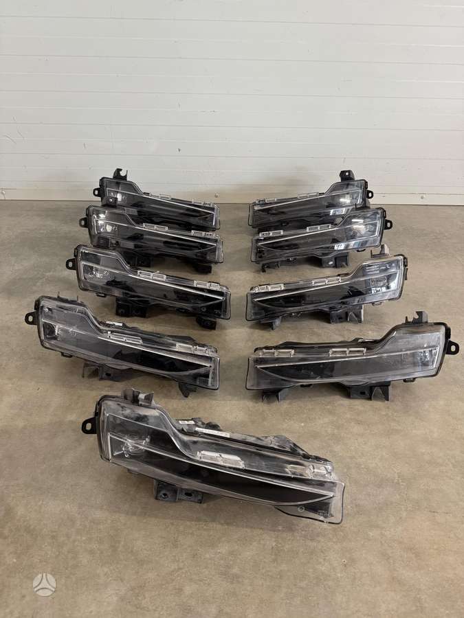 Tesla Model 3 kėbulo dalys