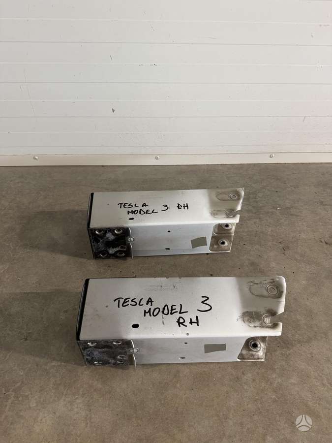 Tesla Model 3 kėbulo dalys