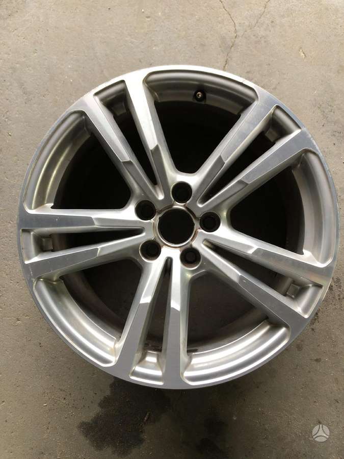 Audi, lengvojo lydinio, R18