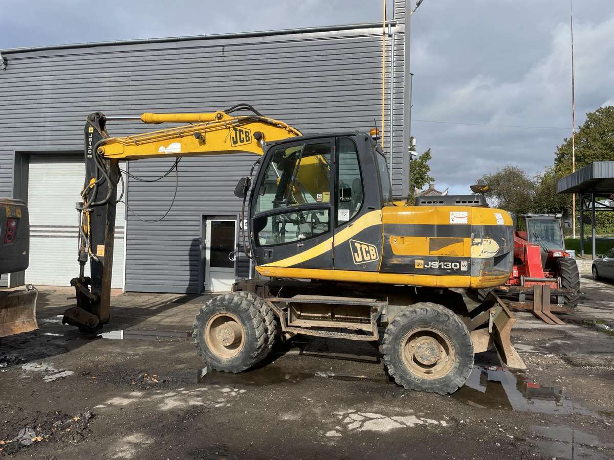 JCB JS130W dalimis, ekskavatoriai