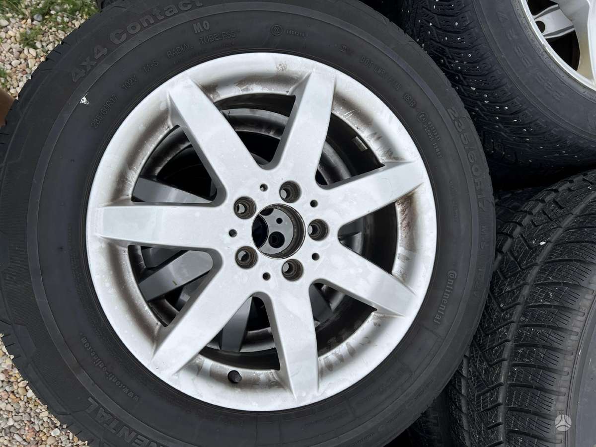 Continental, всесезонные 235/60 R17