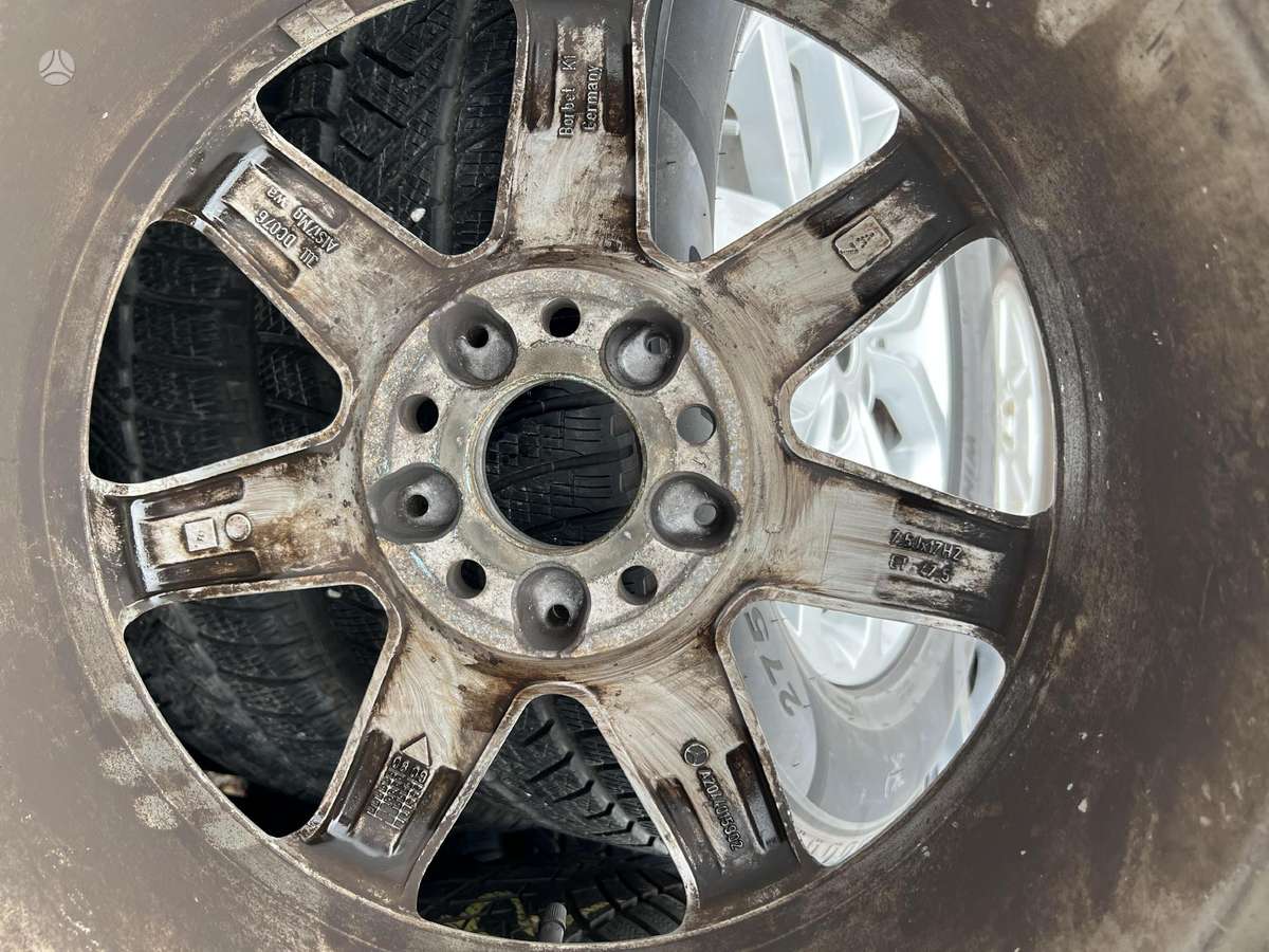 Continental, всесезонные 235/60 R17