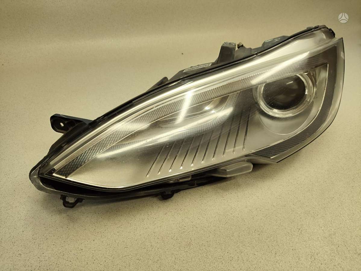 Tesla Model S lights