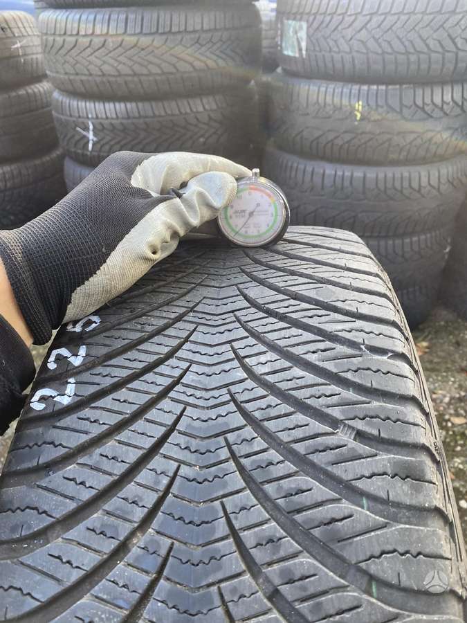 Goodyear Vector 4Season, всесезонные 225/55 R17