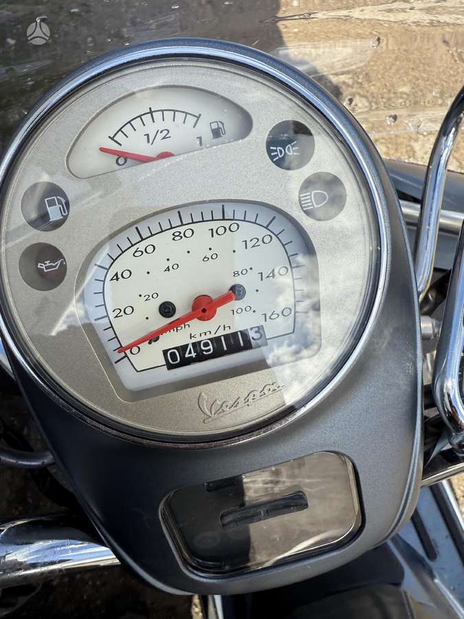 Piaggio Vespa 300cc, мотороллеры / мопеды
