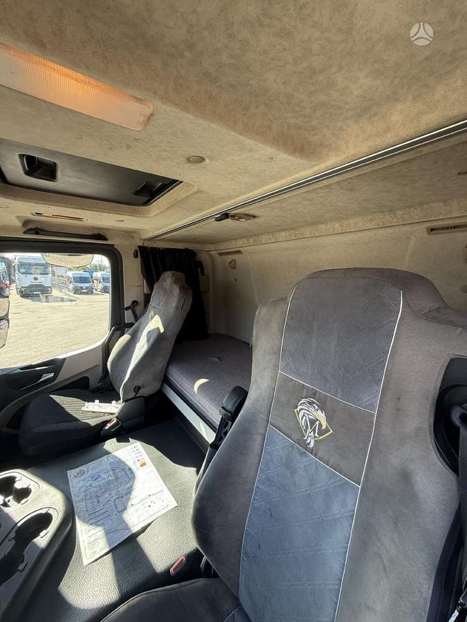Mercedes-Benz Actros 1843, single sleeper