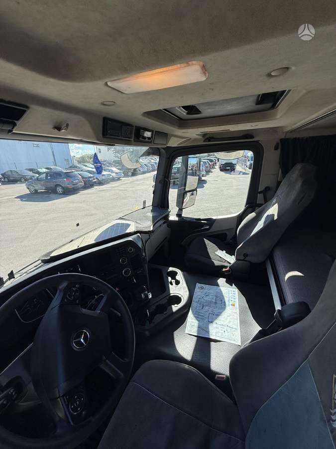 Mercedes-Benz Actros 1843, single sleeper