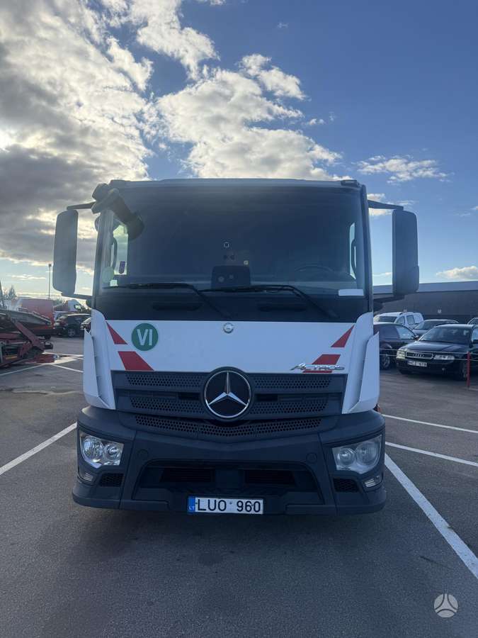 Mercedes-Benz Actros 1843, single sleeper