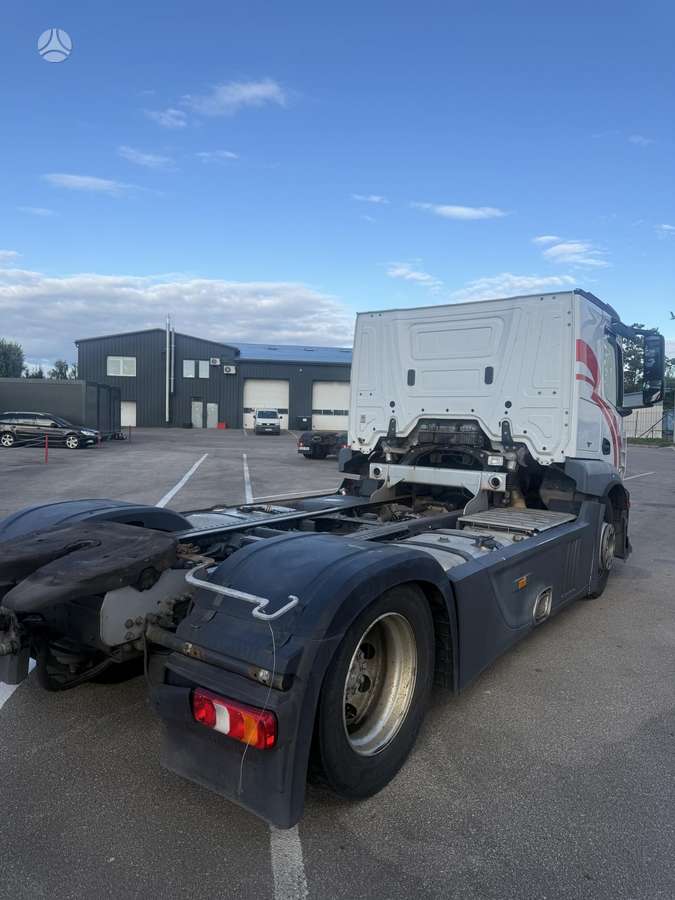 Mercedes-Benz Actros 1843, single sleeper