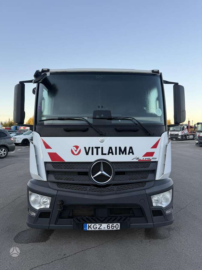 Mercedes-Benz Actros 1843, single sleeper
