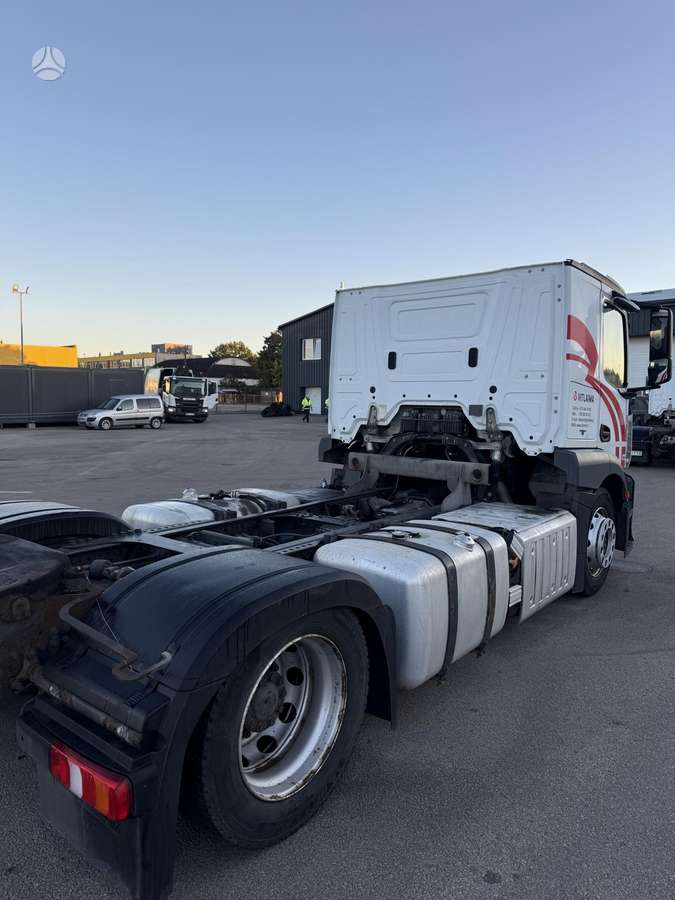 Mercedes-Benz Actros 1843, single sleeper