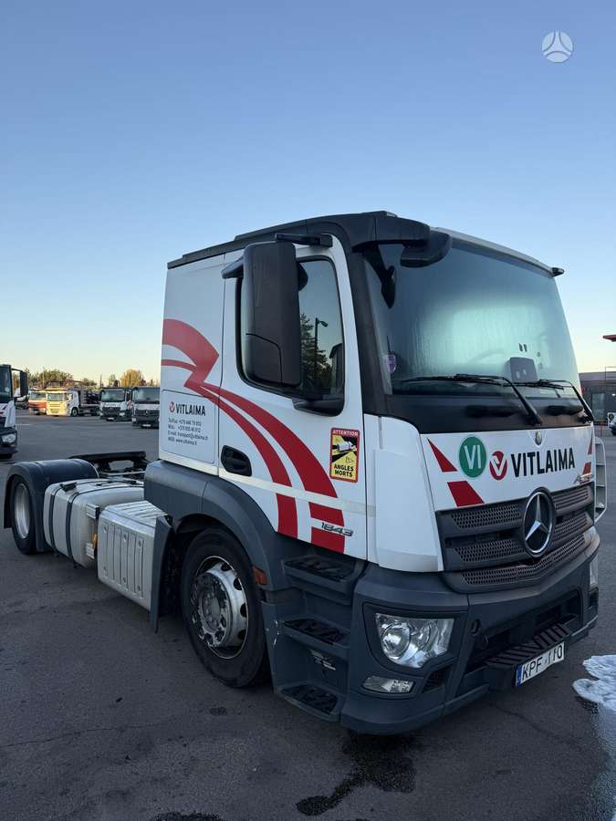 Mercedes-Benz Actros 1843, single sleeper