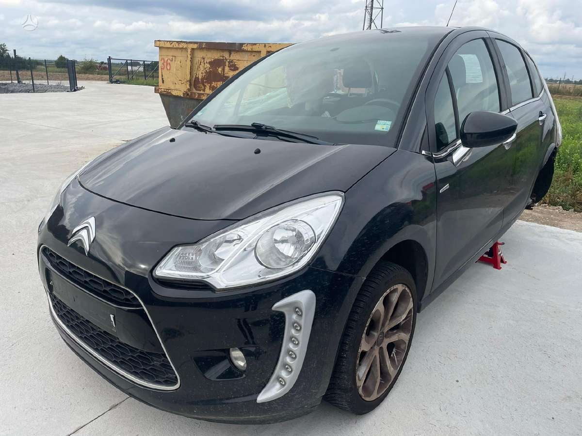 Citroen C3 for parts. 2011m