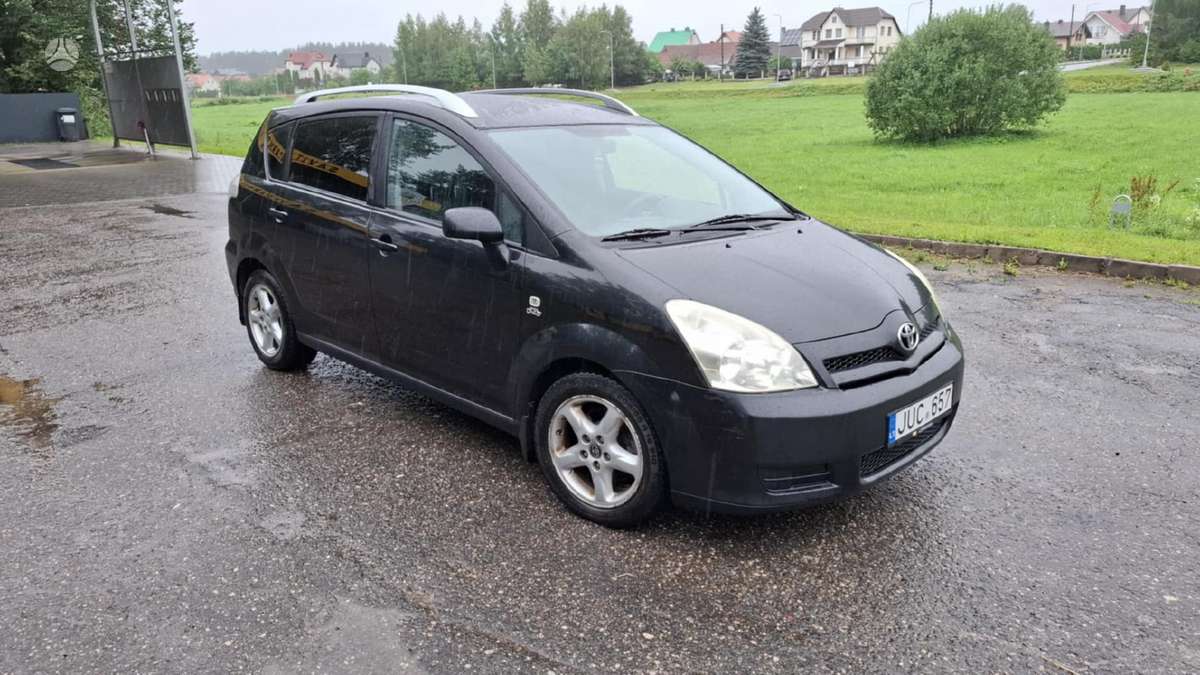 Toyota Corolla Verso - 2