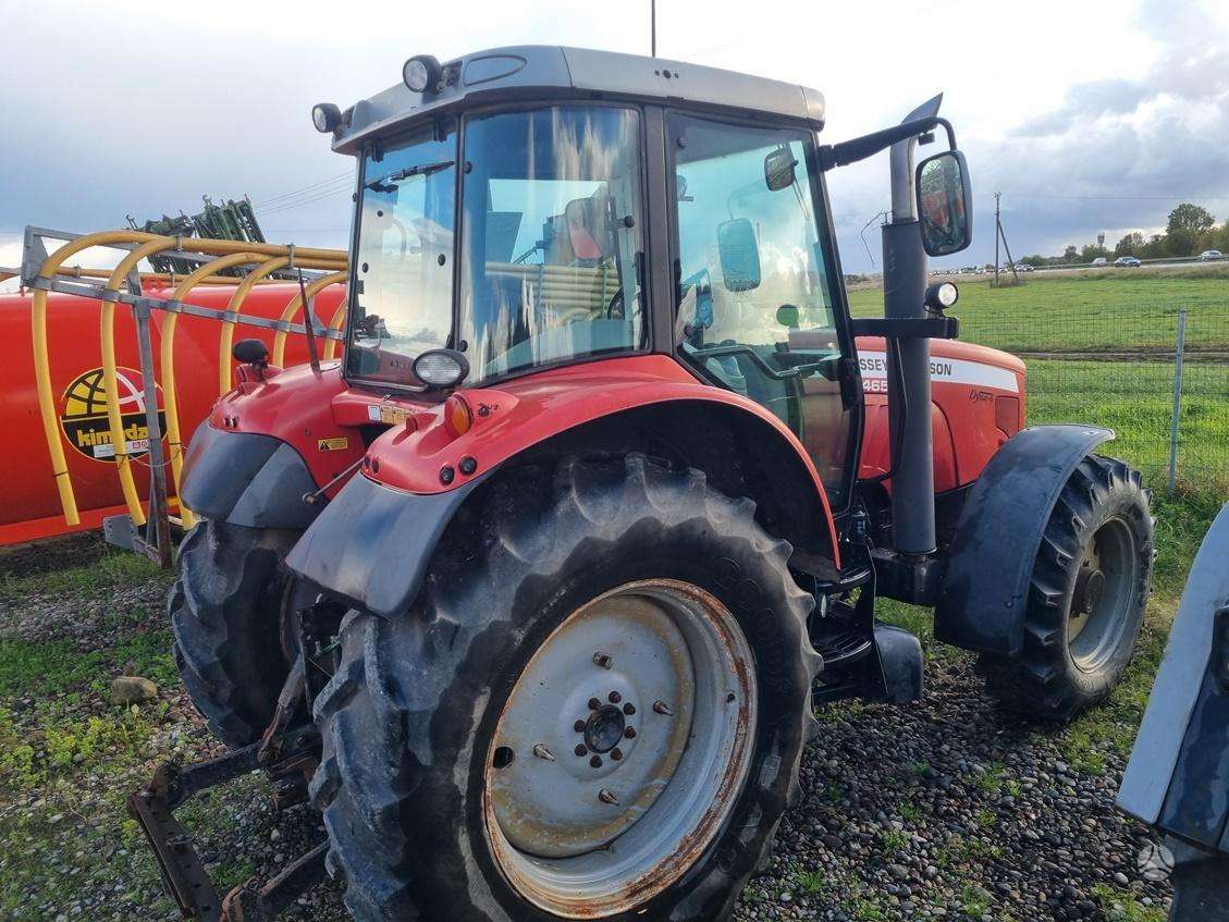 Massey Ferguson 6465 Dyna 6, traktoriai