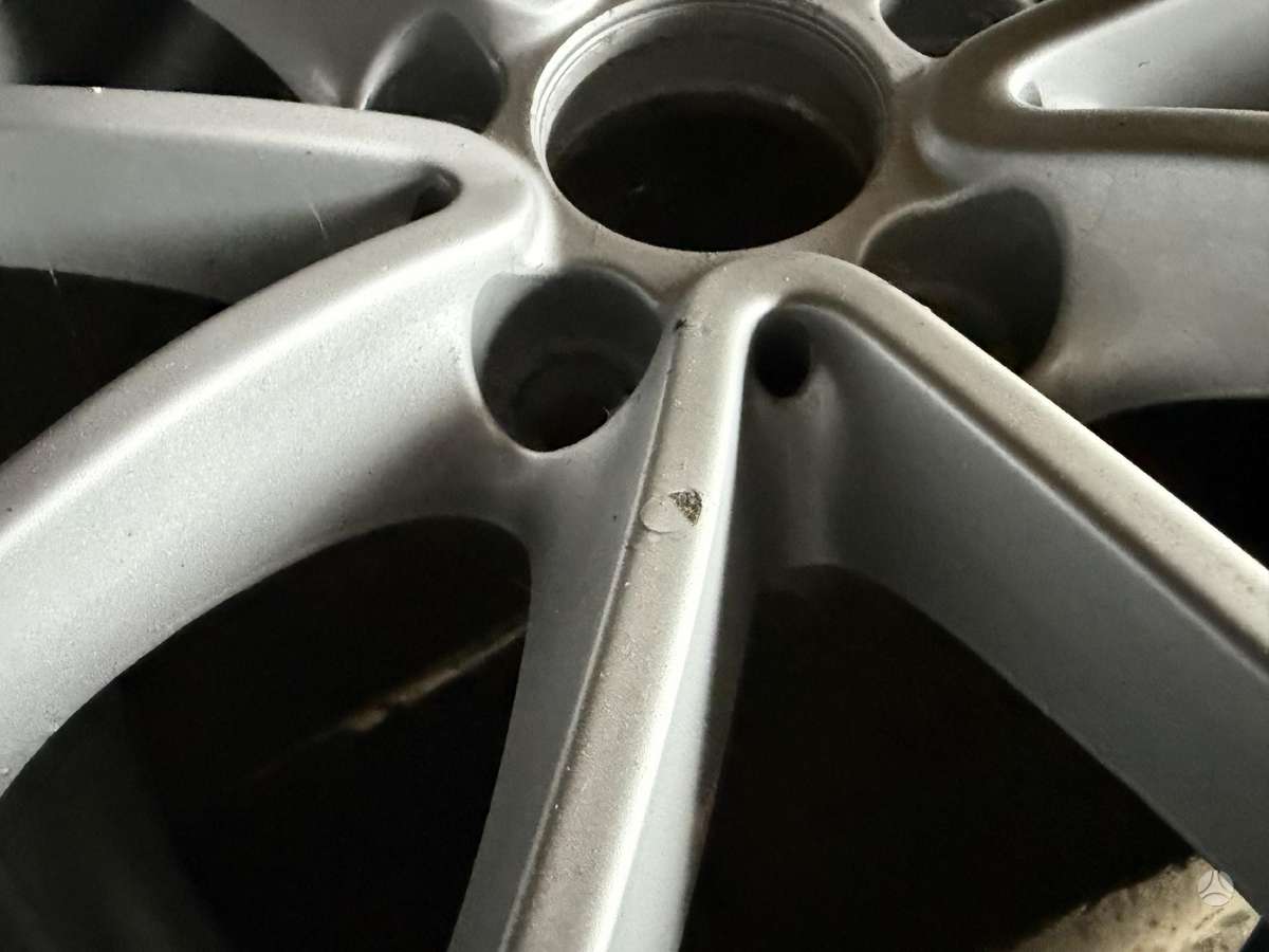 BMW X3, lengvojo lydinio, R17