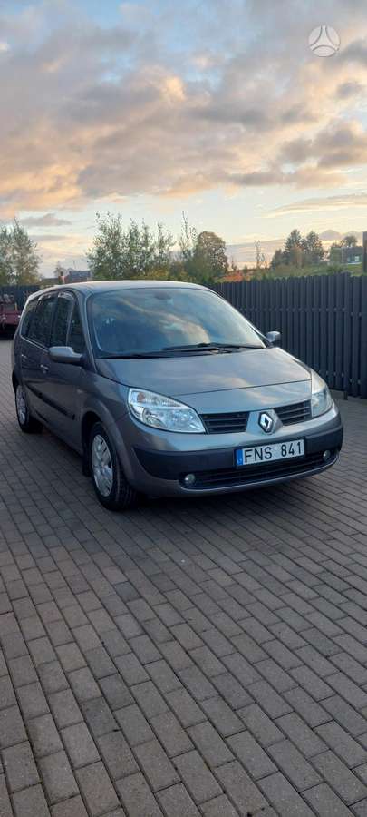 Renault Grand Scenic - 1