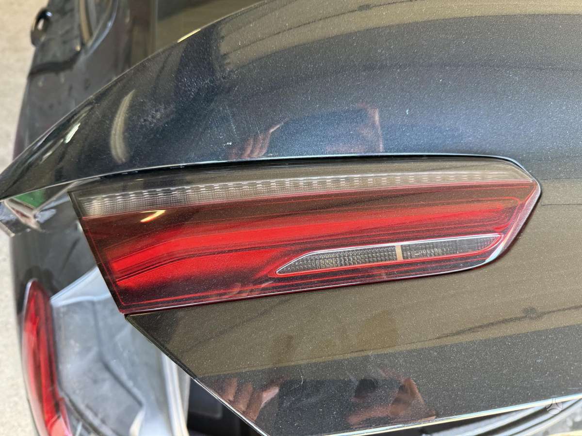 BMW 8 serija žibintai