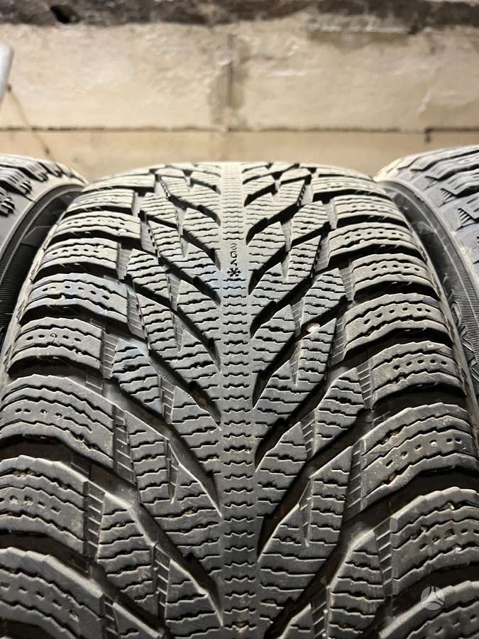 Nokian R3, winter 255/45 R19