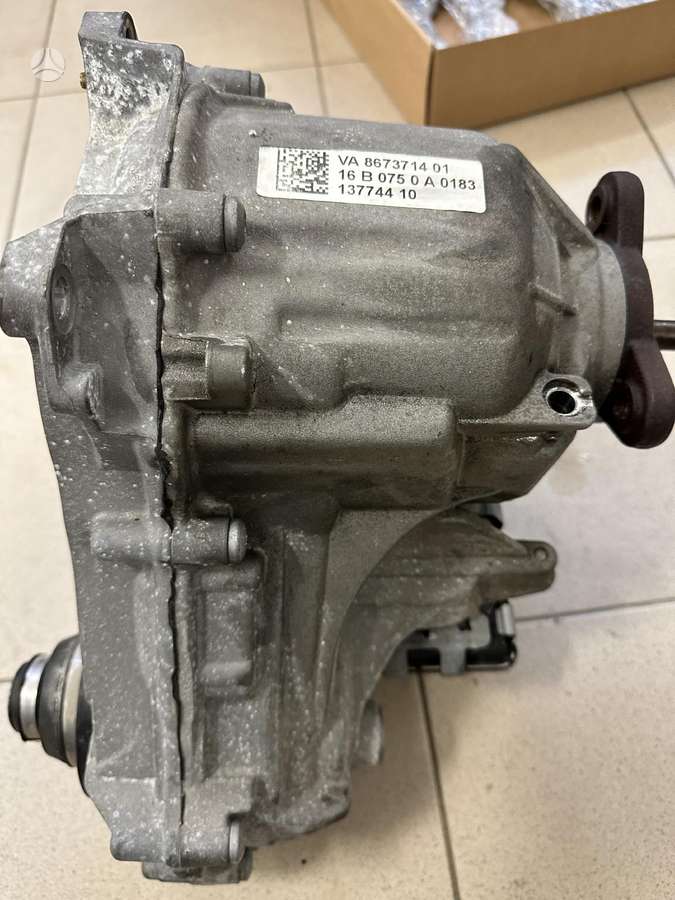 BMW 740 kėbulo dalys
