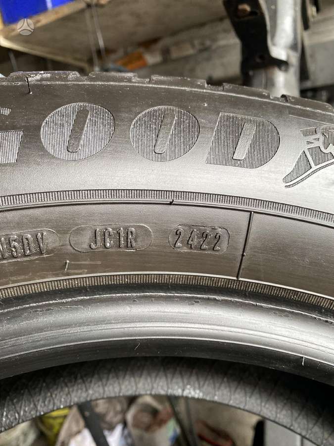 Goodyear UltraGrip, зимние 245/55 R17