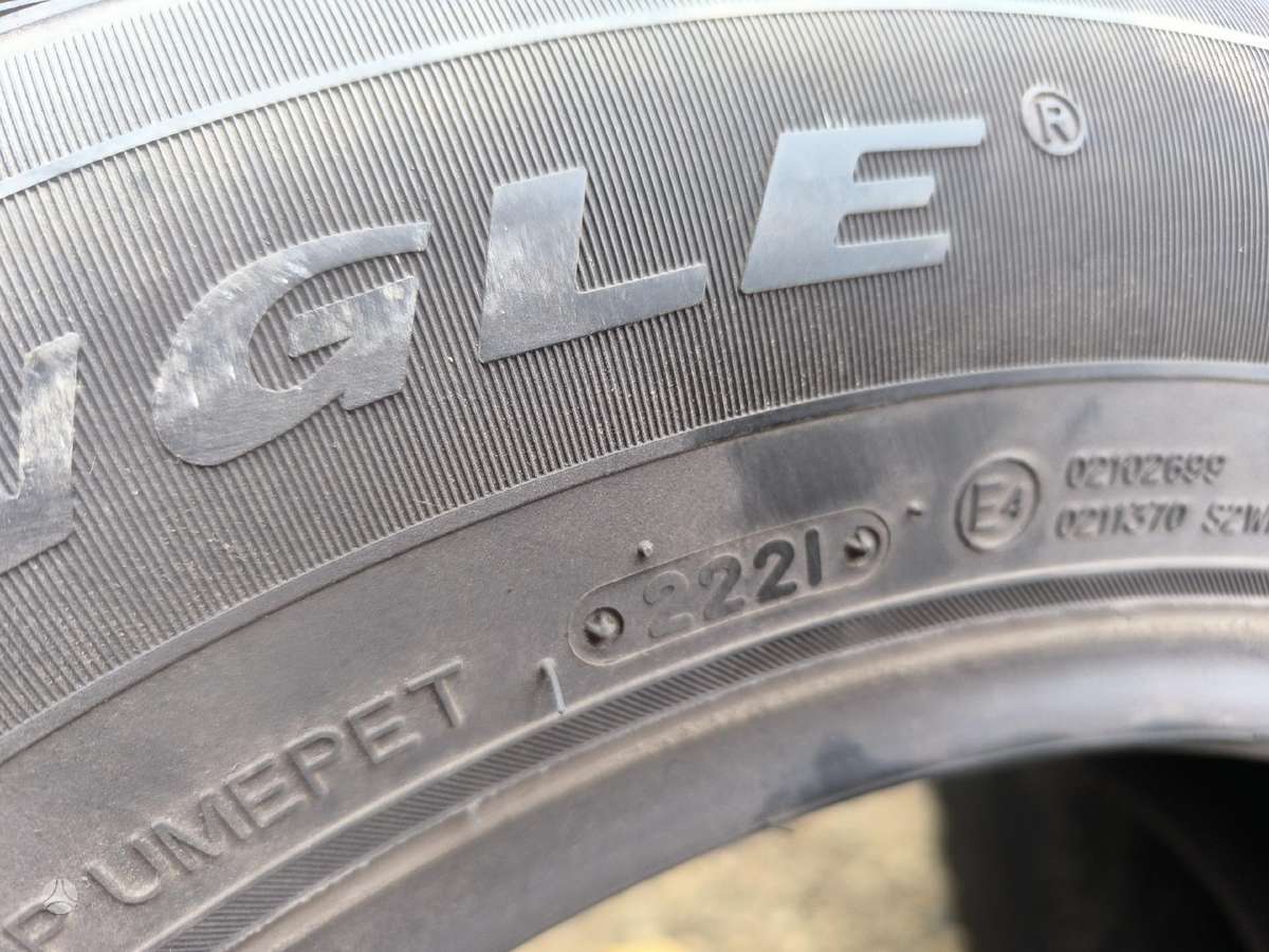 Triangle, ziemas 215/70 R16