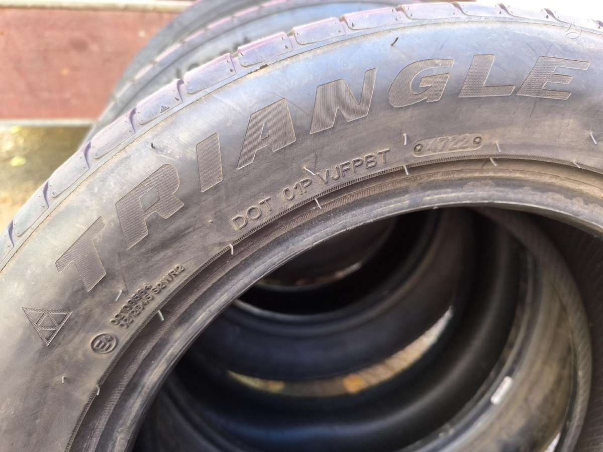Triangle, summer 225/55 R17