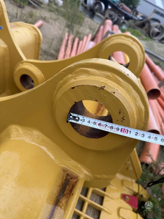 Caterpillar CAT 320, buckets
