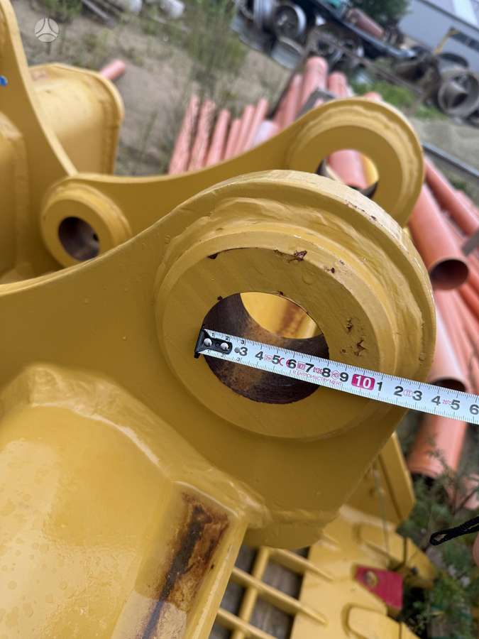 Caterpillar CAT 320, kaušai