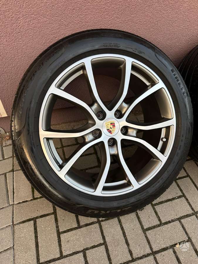 Porsche Cayenne EXCLUSIVE GTS, light alloy, R21