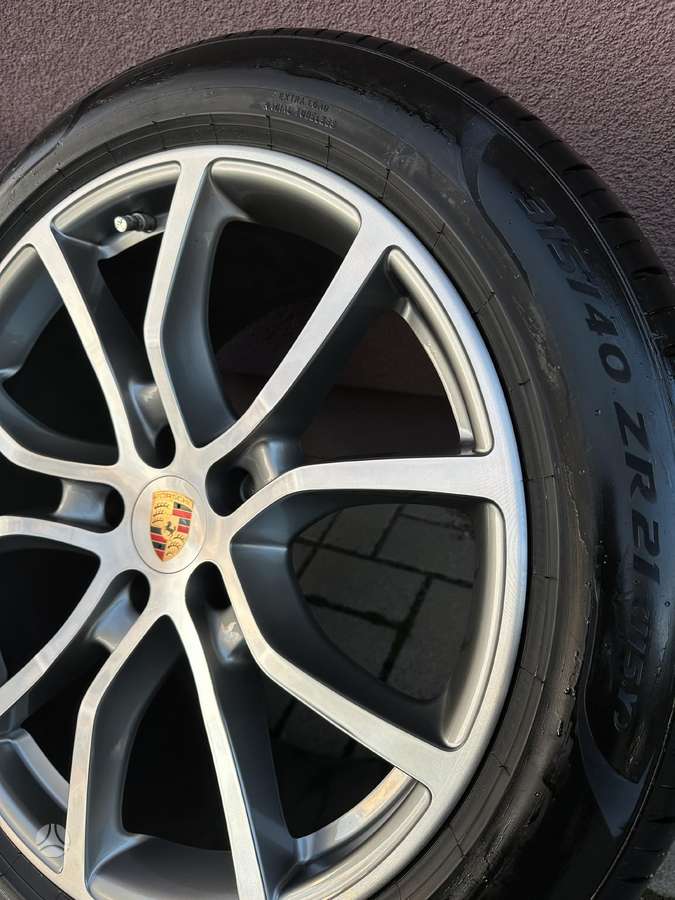 Porsche Cayenne EXCLUSIVE GTS, light alloy, R21