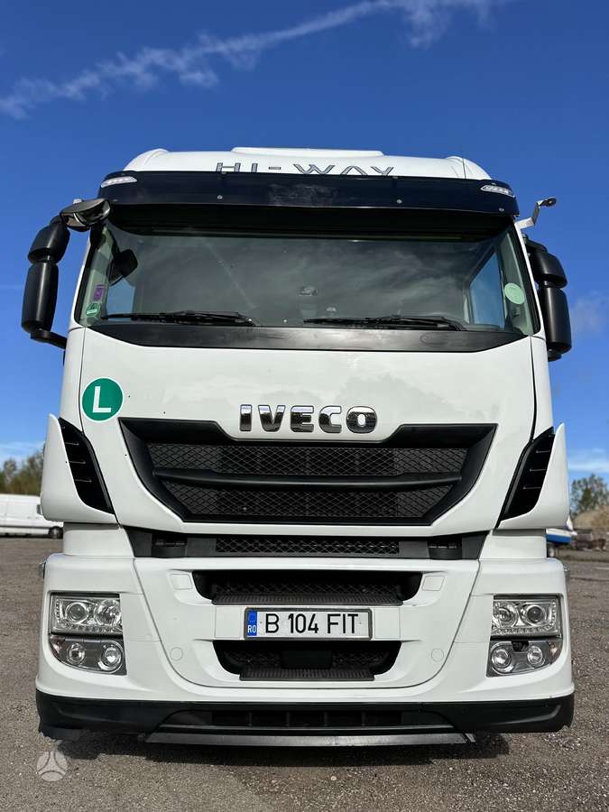 Iveco STRALIS AS440S48T/P, double sleeper
