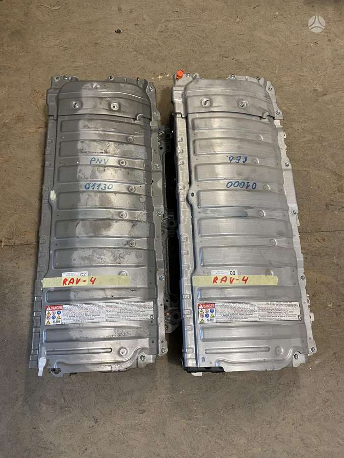 Toyota C-HR Bateriju remontas