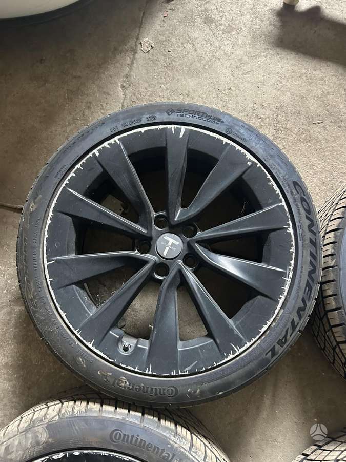 TESLA Model 3, light alloy, R19