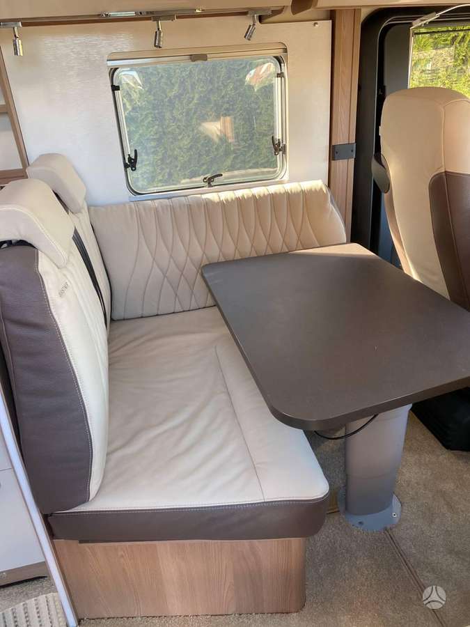Bürstner Ixeo I744, campers