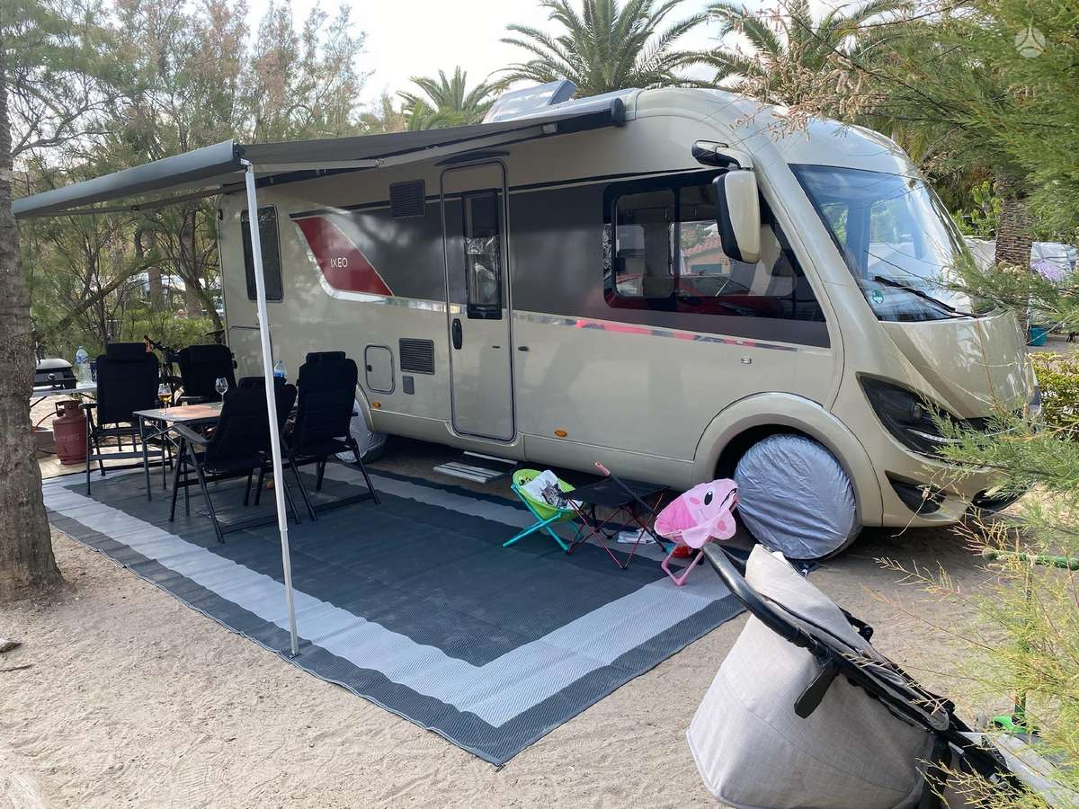 Bürstner Ixeo I744, campers