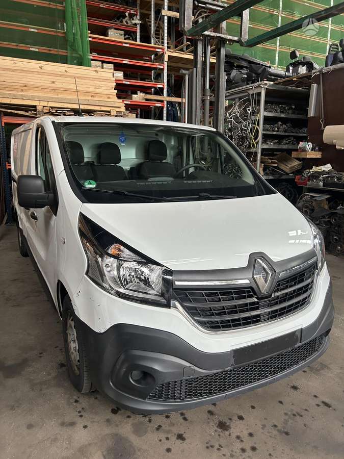 Renault Trafic, preču