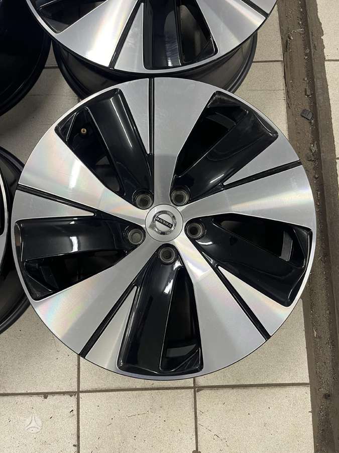 Volvo, light alloy, R18