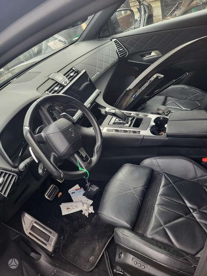 Citroen DS7 dalimis