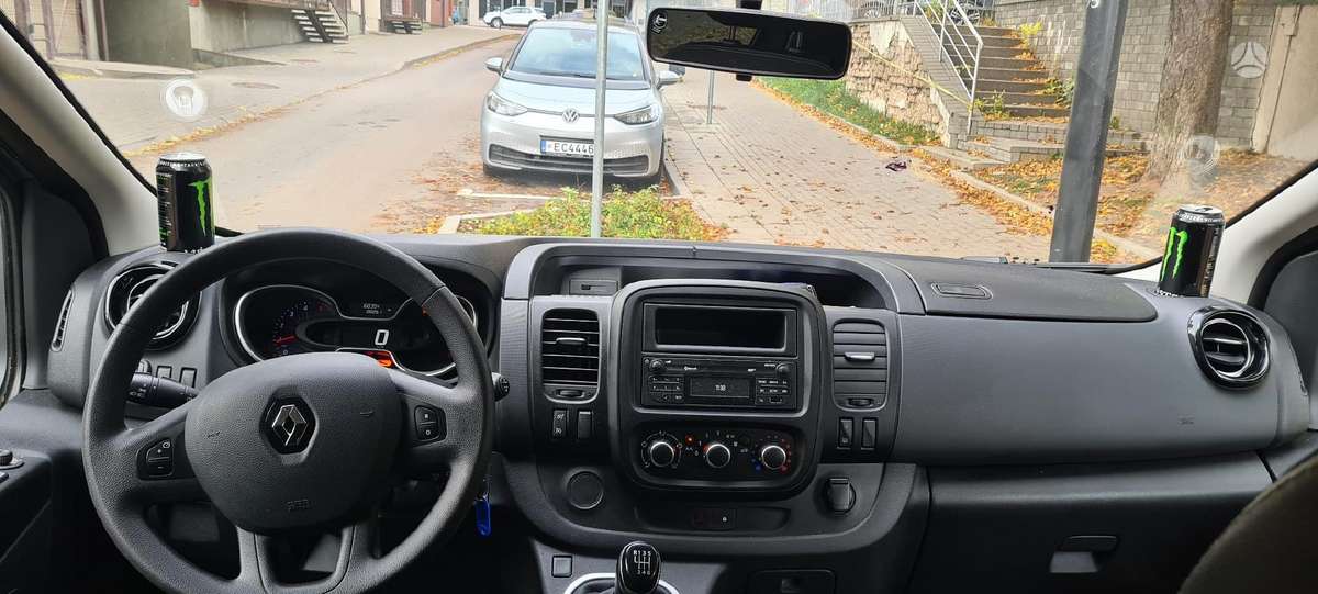 Renault Trafic - 8