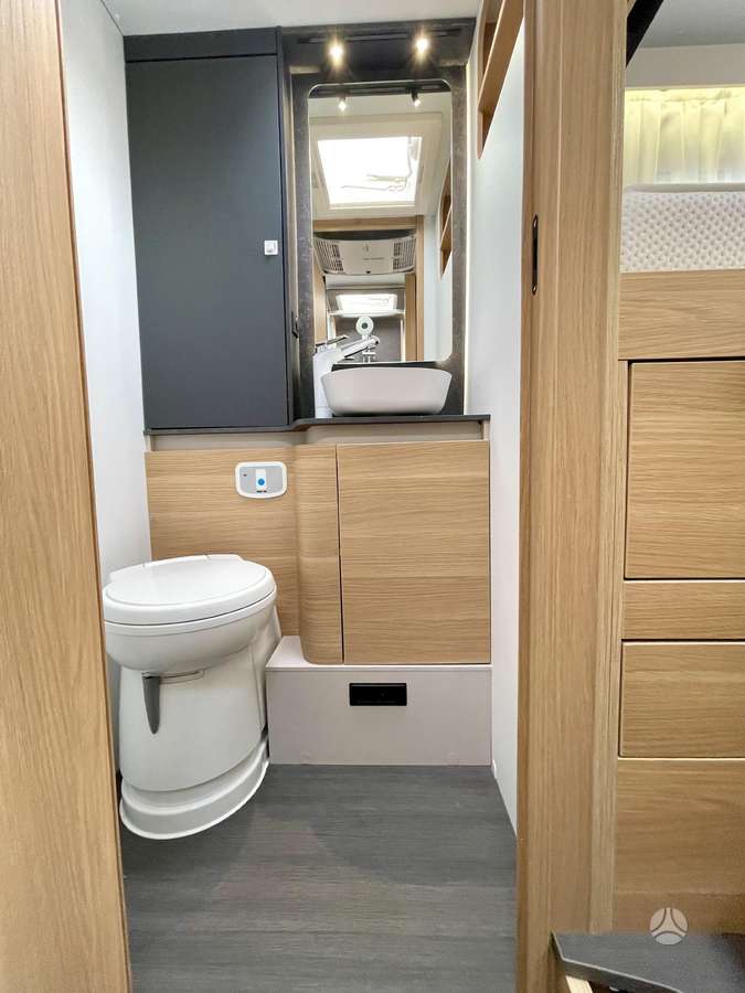 Adria Matrix 670 Plus, campers
