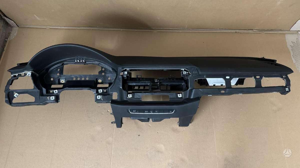 Audi S4, 8W1857001L24A, panelė