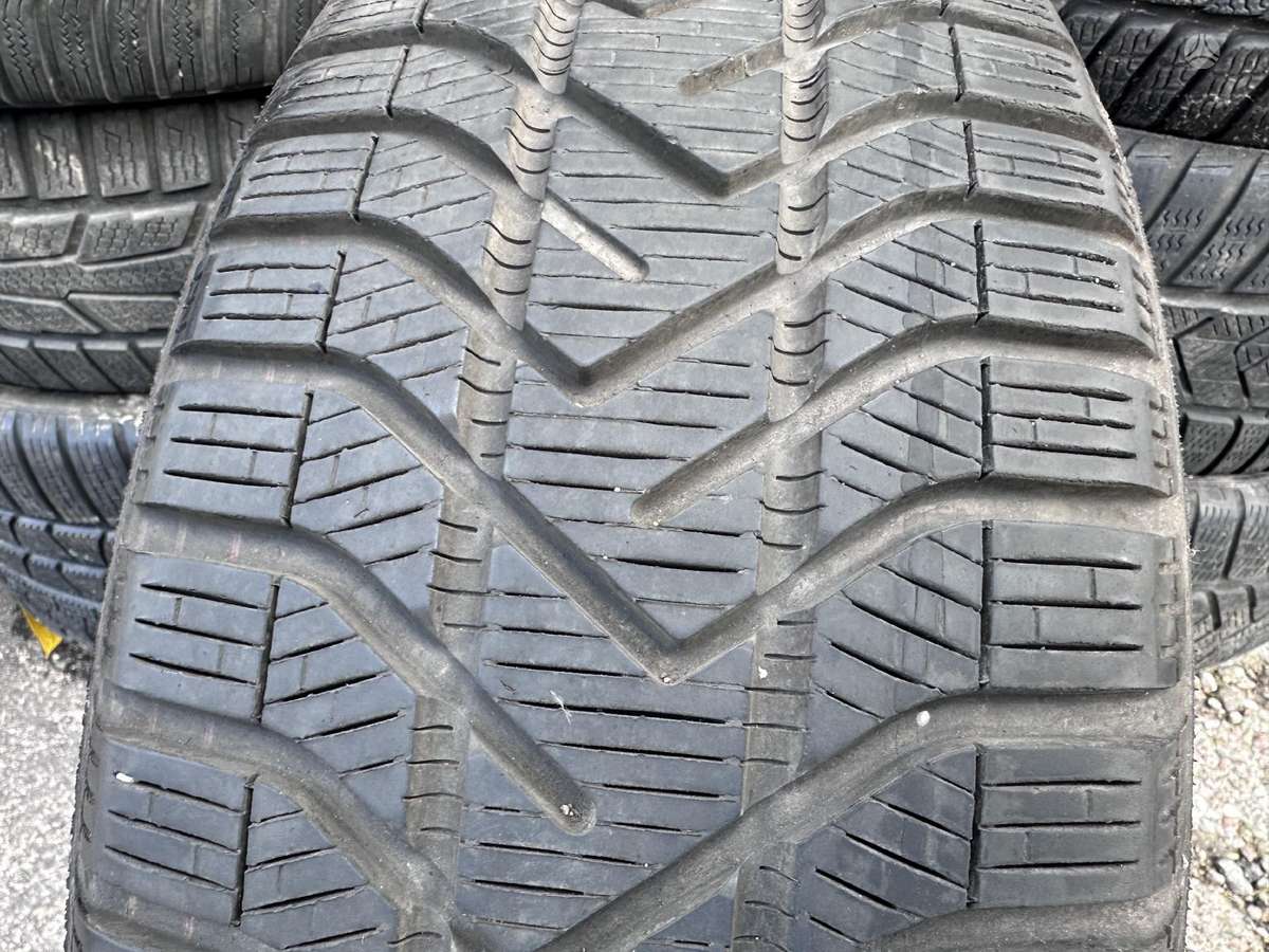 Pirelli SnowControl, всесезонные 205/55 R16