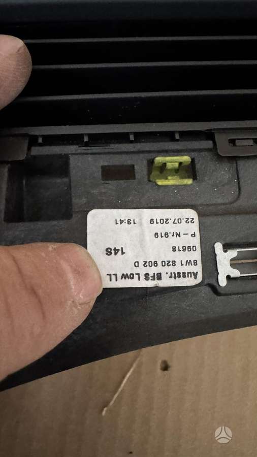 Audi A4, 8W1820902D, dashboard