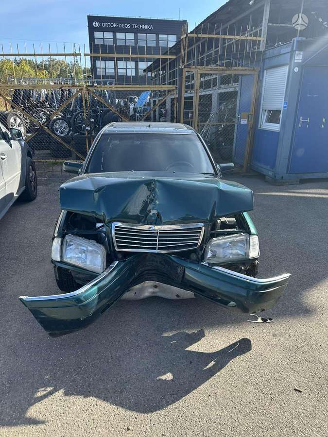 Mercedes-Benz C200 по частям