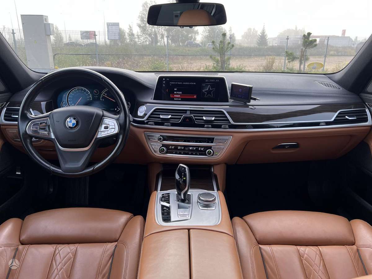 BMW 730, 3.0 l., Седан