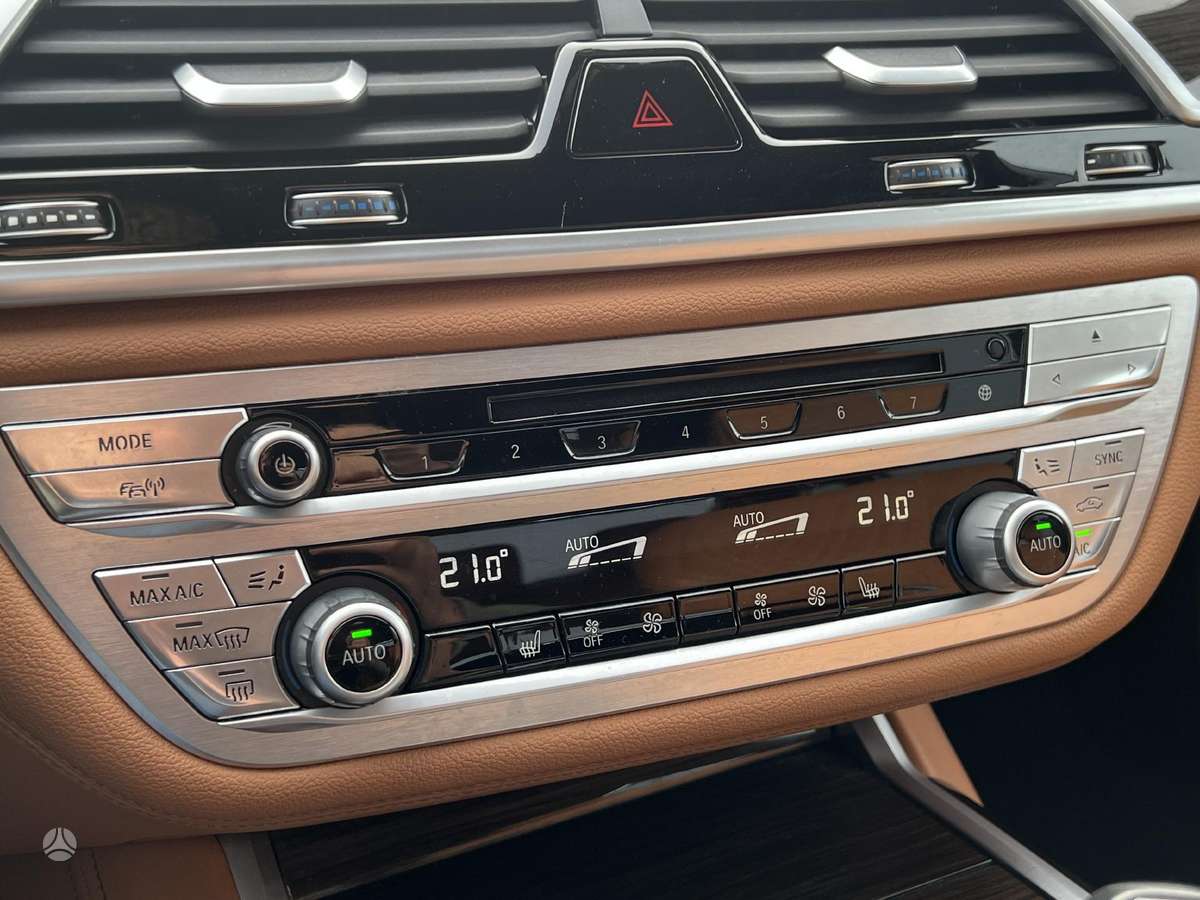 BMW 730, 3.0 l., Седан