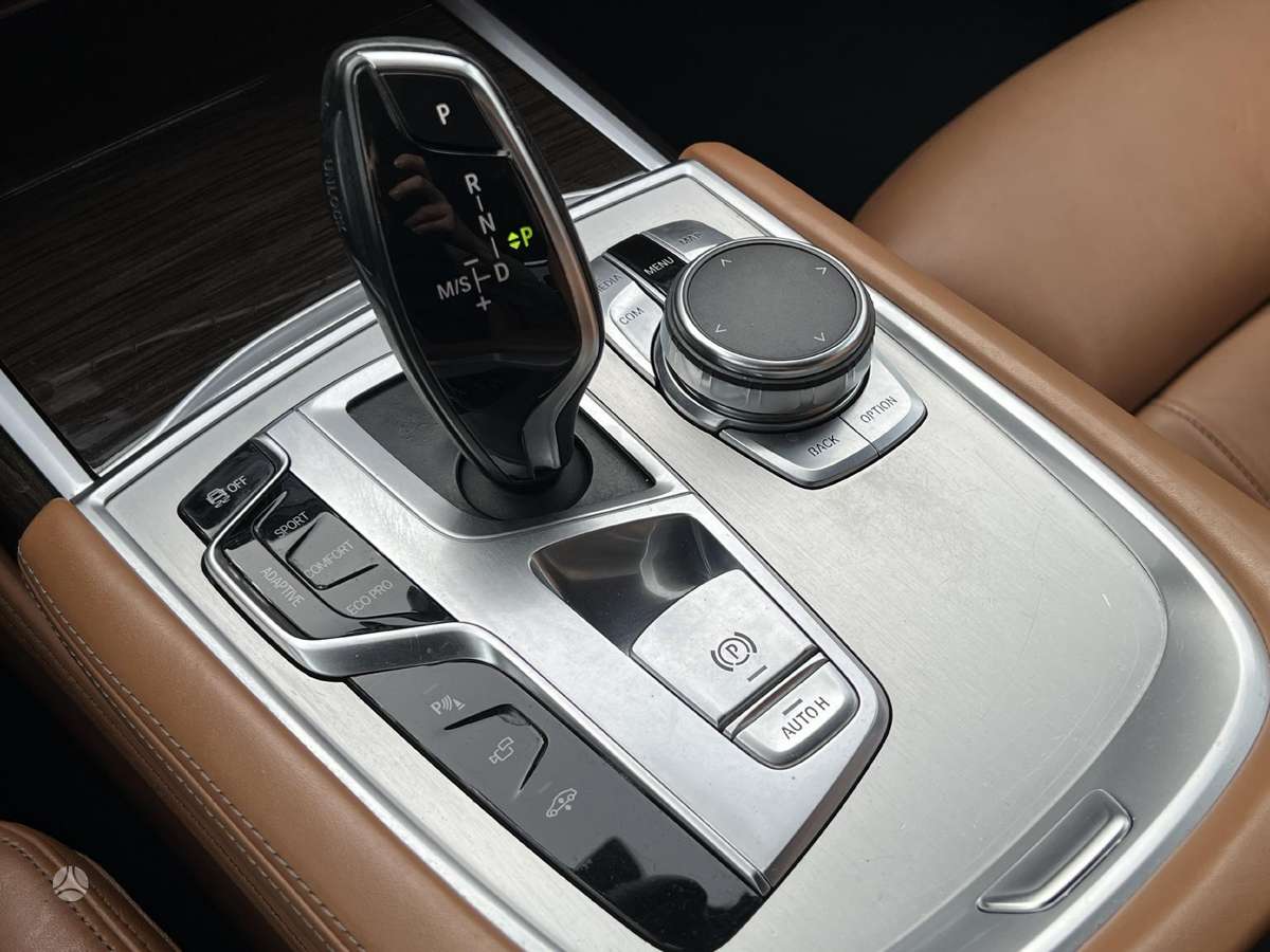BMW 730, 3.0 l., Седан